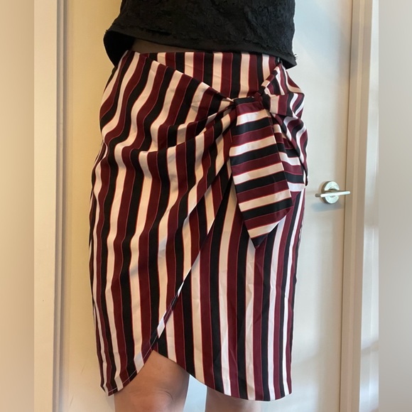 Dynamite skirt - Picture 1 of 6